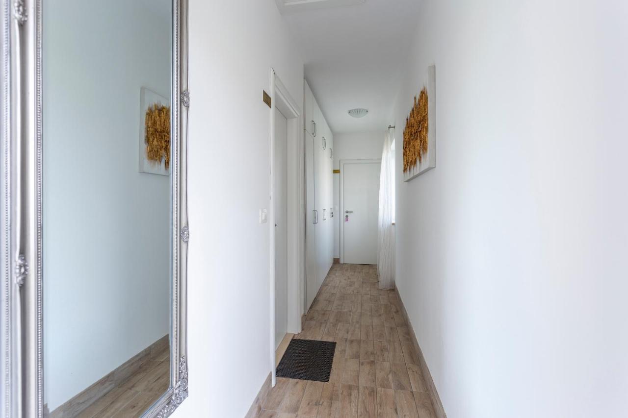 Newly Renovated In * Funtana