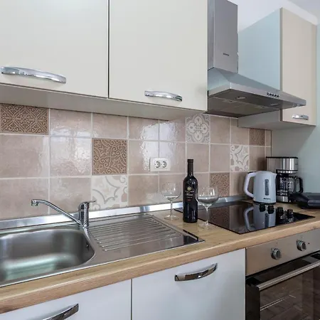 Newly Renovated Apartments In Funtana Zewnętrze zdjęcie