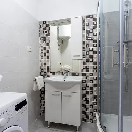 Newly Renovated Apartments In Funtana Zewnętrze zdjęcie