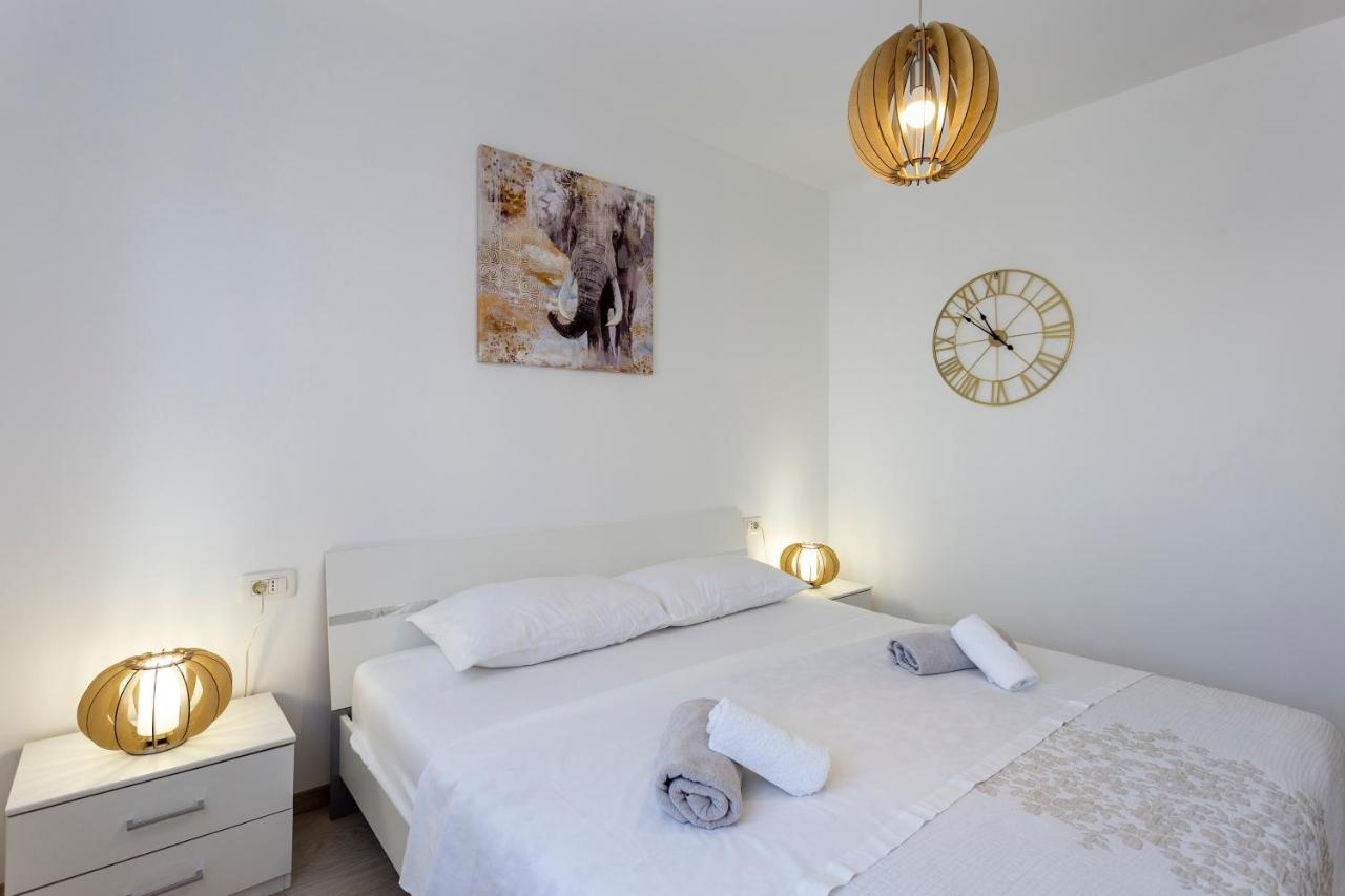 Apartment Newly Renovated In *
