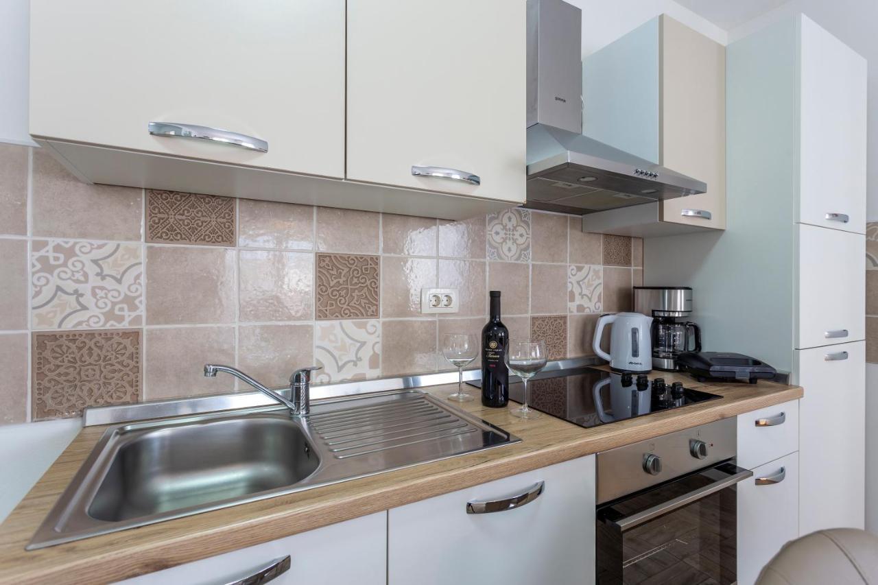 Newly Renovated In Apartment Funtana