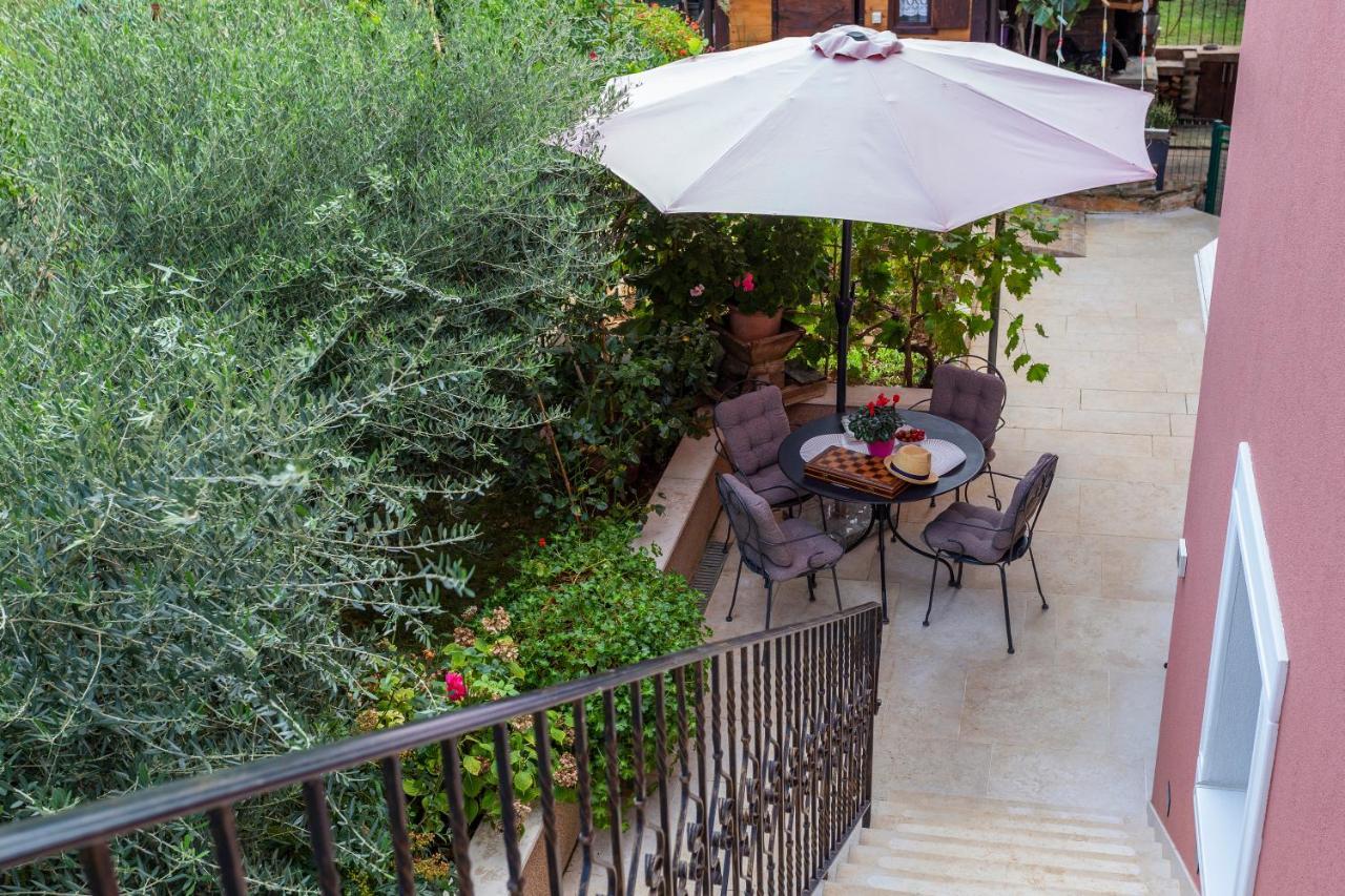 Newly Renovated In Apartment Funtana