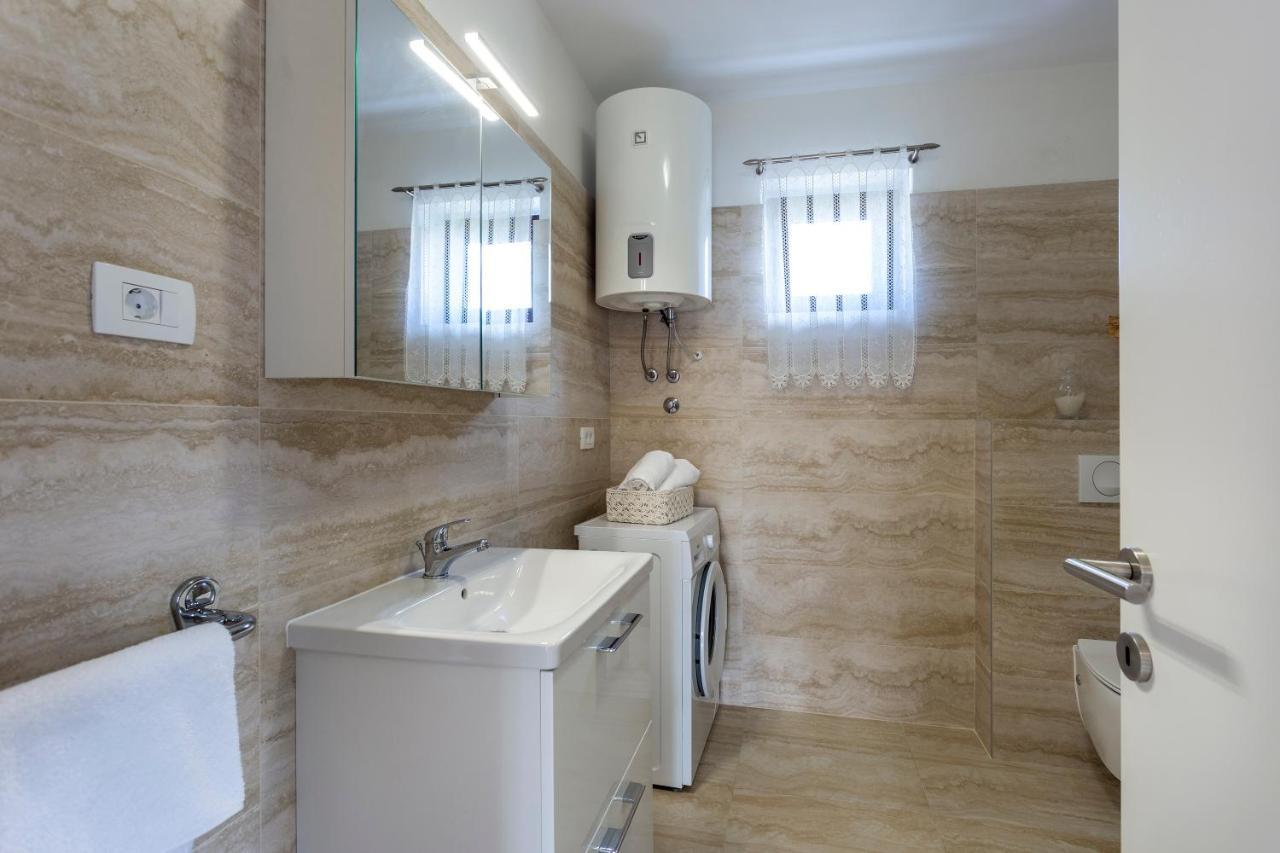 Apartment Newly Renovated In Funtana