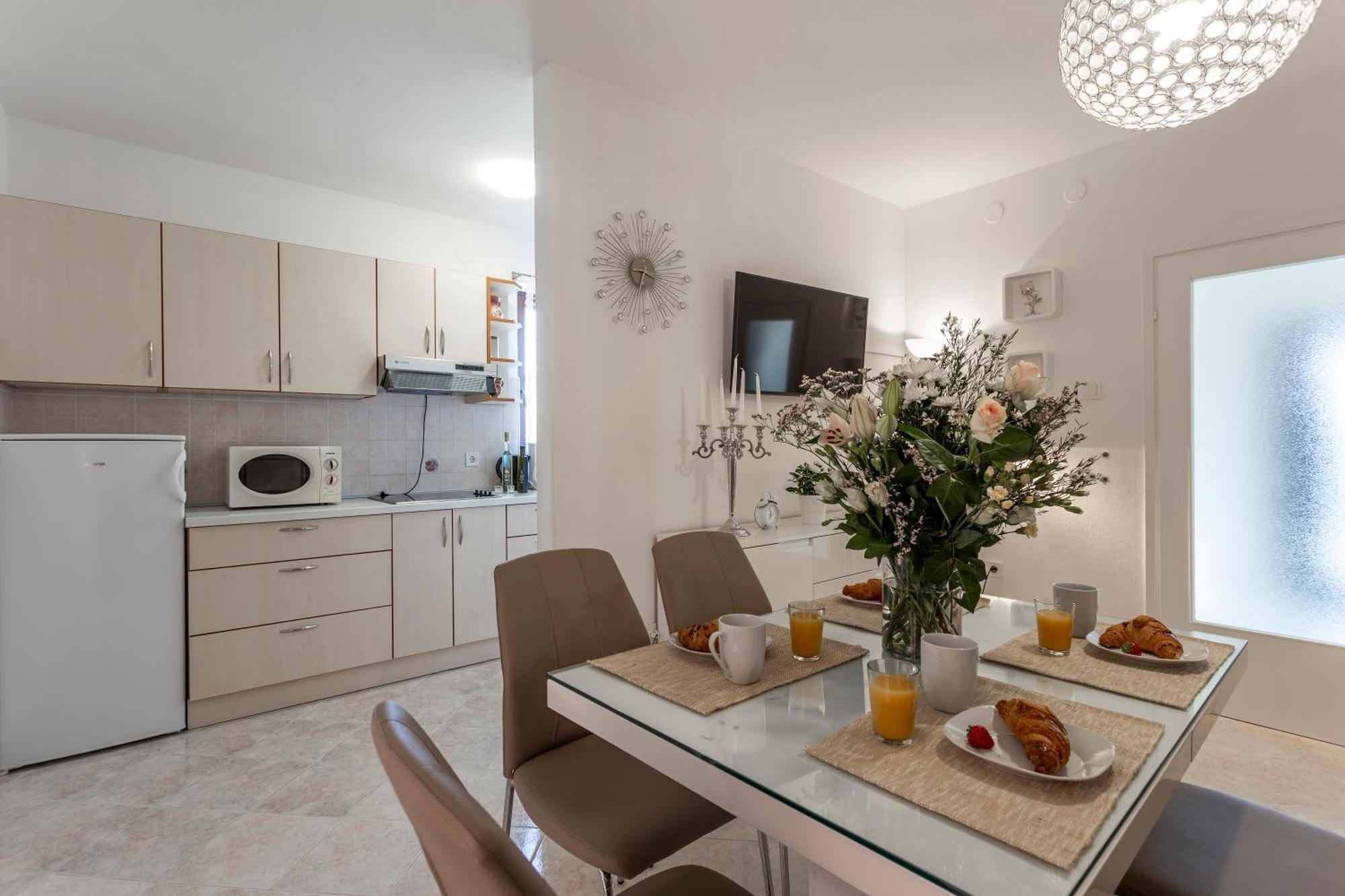 Newly Renovated In * Funtana